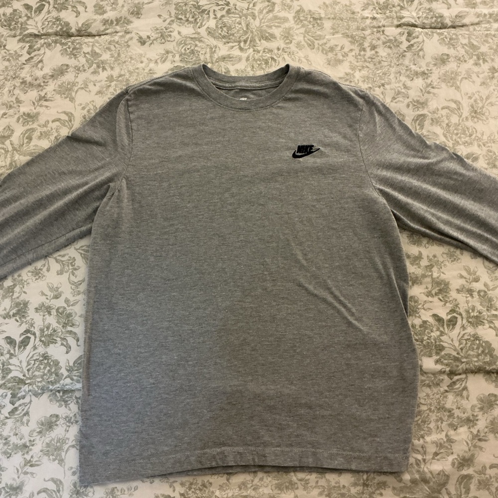 Nike Men's Heather Gray Long Sleeve Tee